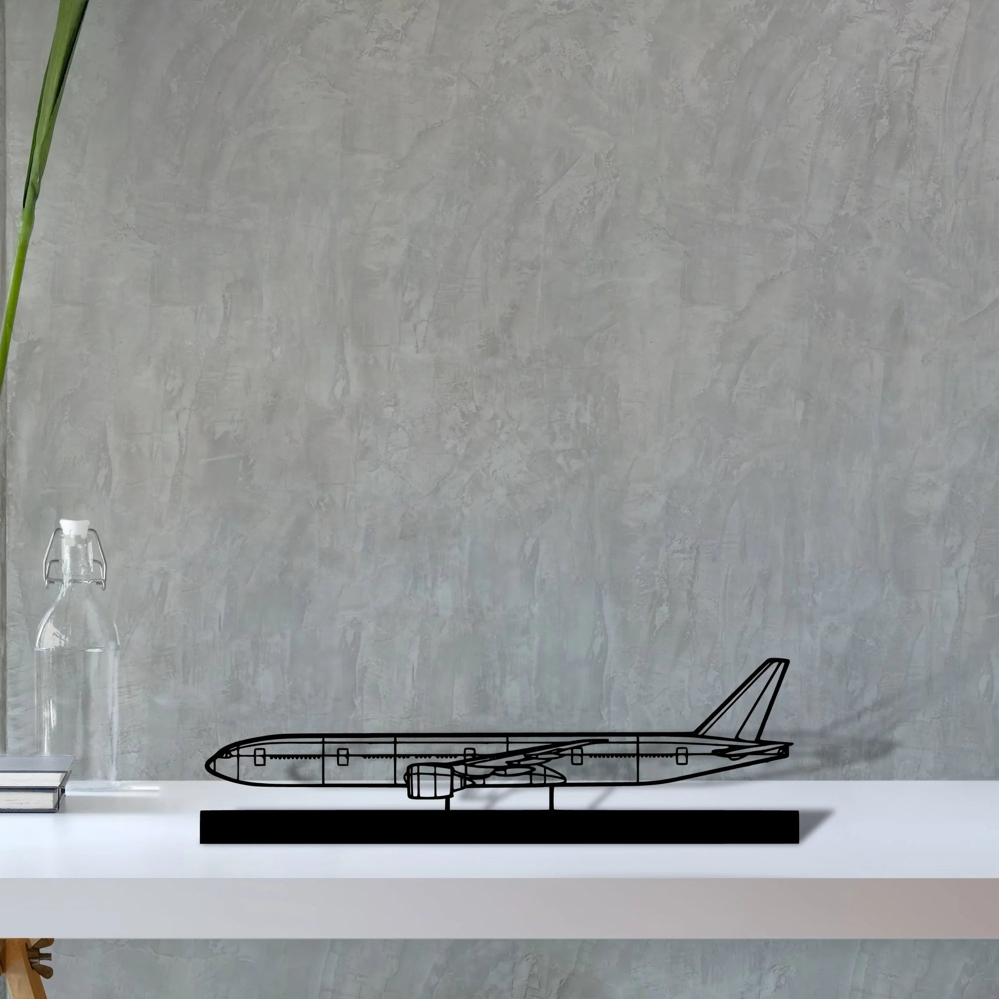 777-300er Silhouette Metal Art Stand - Tinvibe