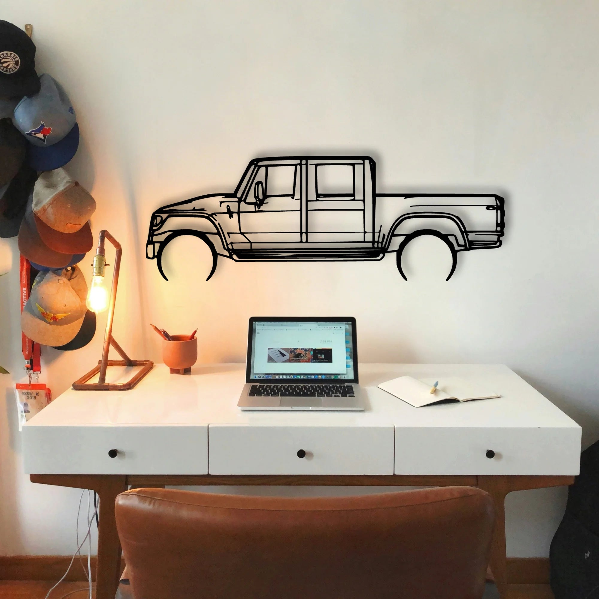 MXT Classic Silhouette Metal Wall Art - Tinvibe