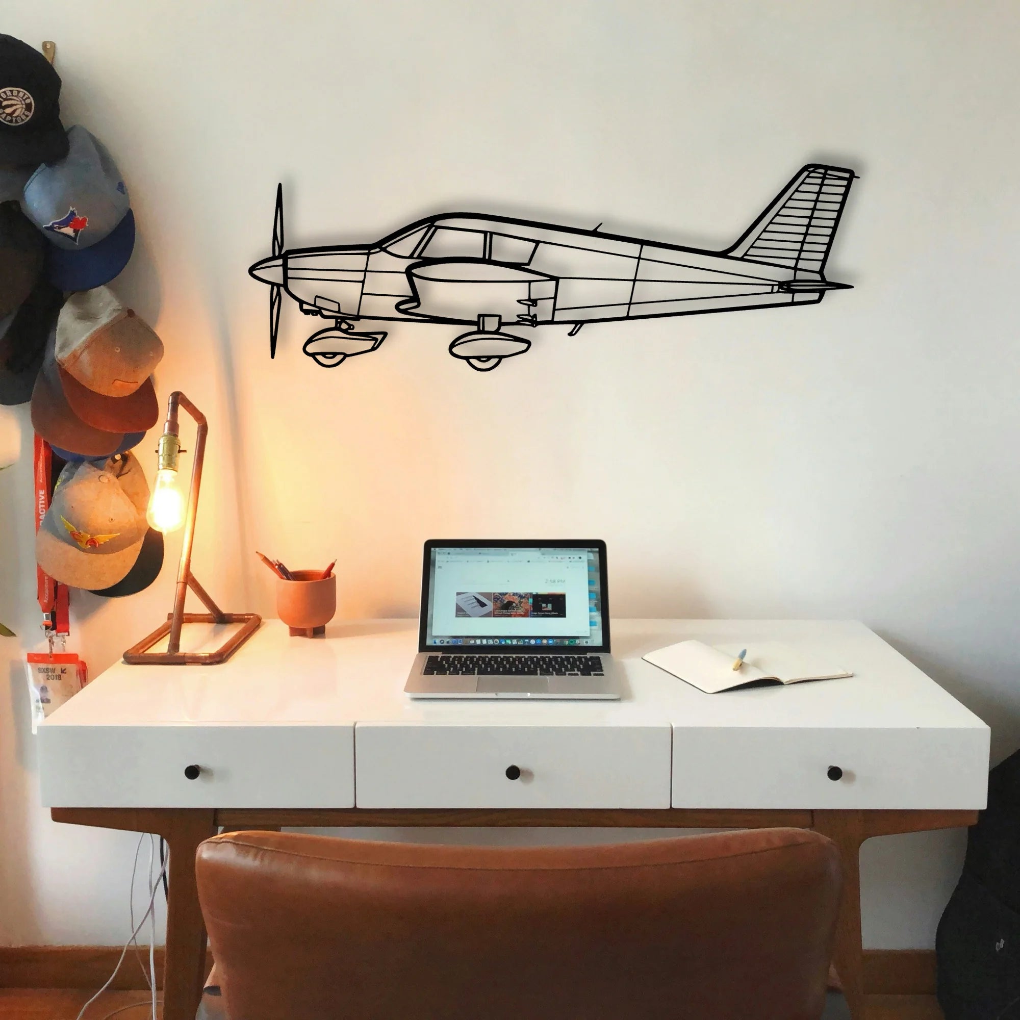 DA40 Classic Aircraft Silhouette Metal Wall Art - Tinvibe