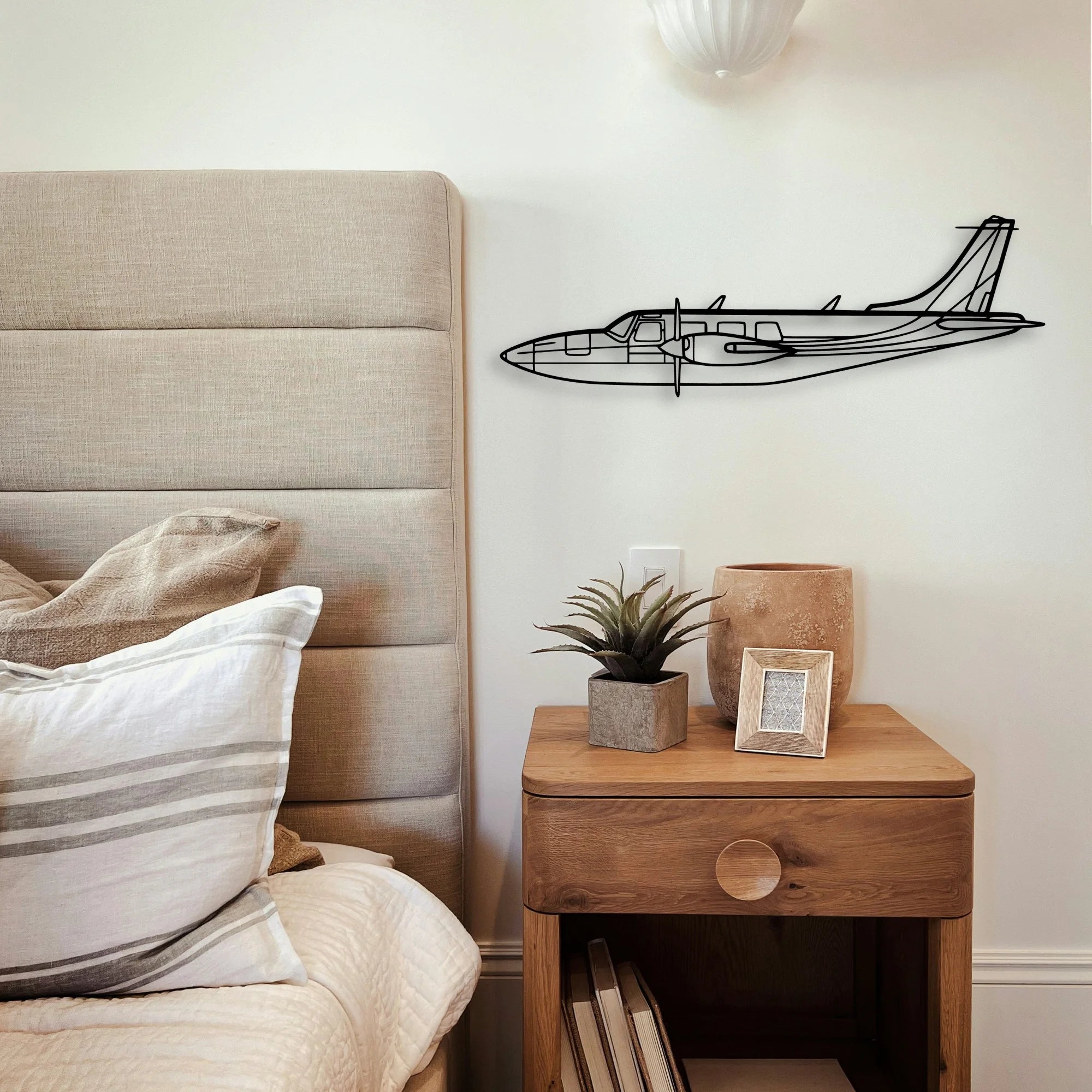 Piper Aerostar 600A Classic Aircraft Silhouette Metal Wall Art - Tinvibe